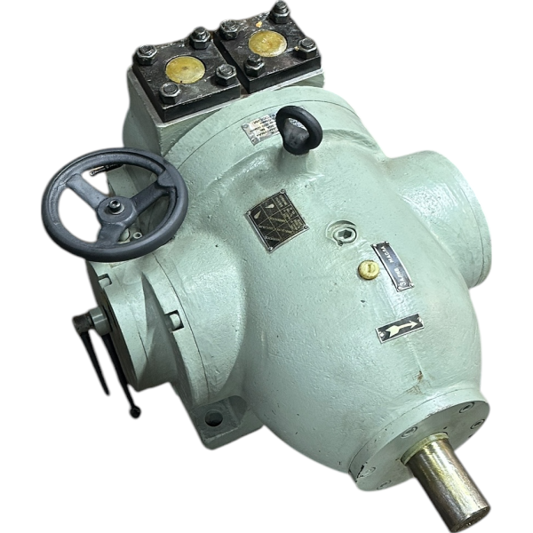 Насос аксиально-поршневой регулируемый Г13-35А