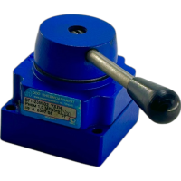 Пневмораспределитель крановый В71-24А