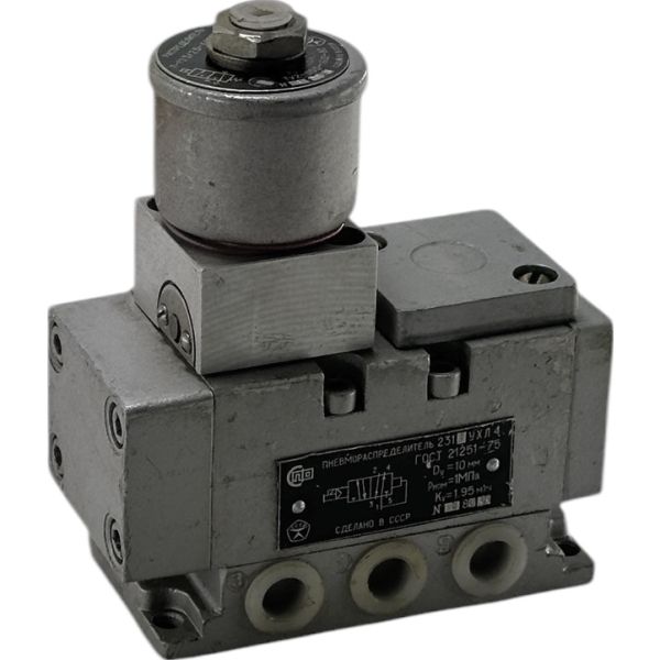 Пневмораспределитель 233-73-0-1