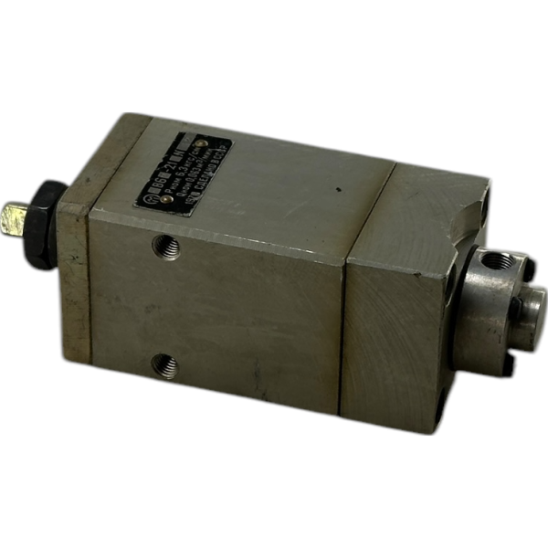 Пневмораспределитель В62-21