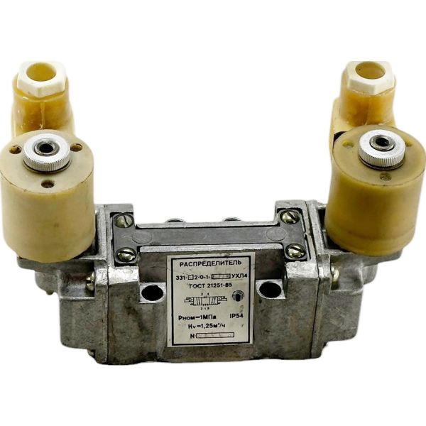 Пневмораспределитель 331-02-01